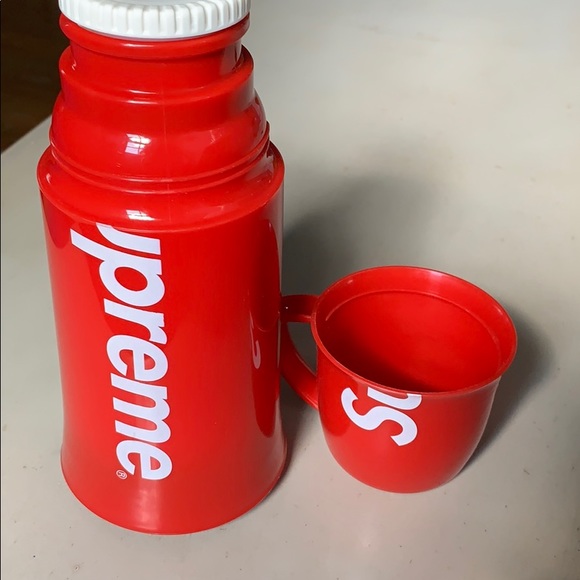 Helios®/Supreme Logo Thermos FW14 - Picture 5 of 6